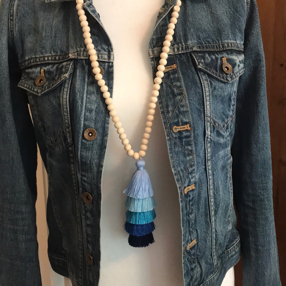 Ombré Blue Tassel Necklace NWOT